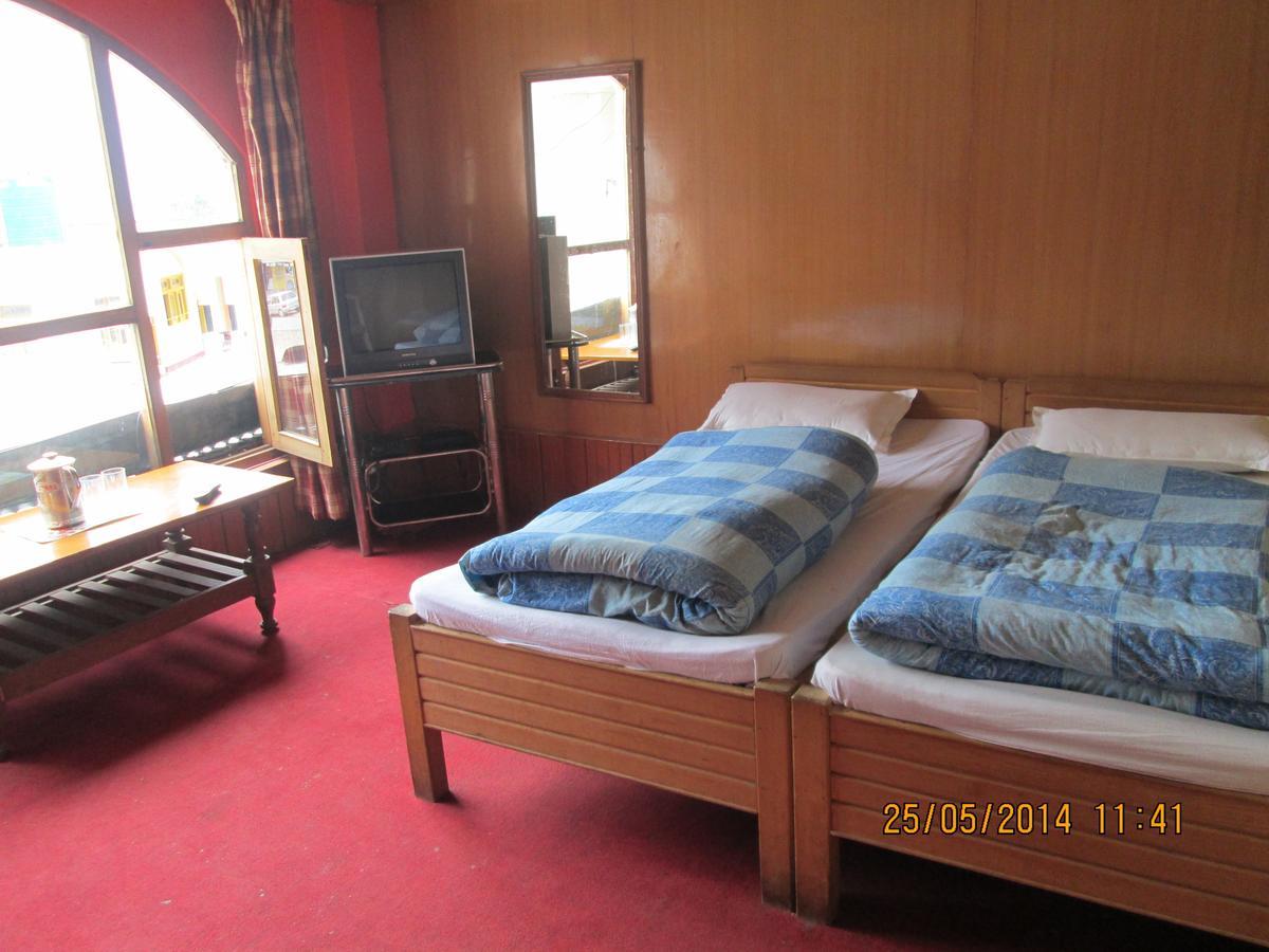 Pandey Lodge Buin Exterior photo
